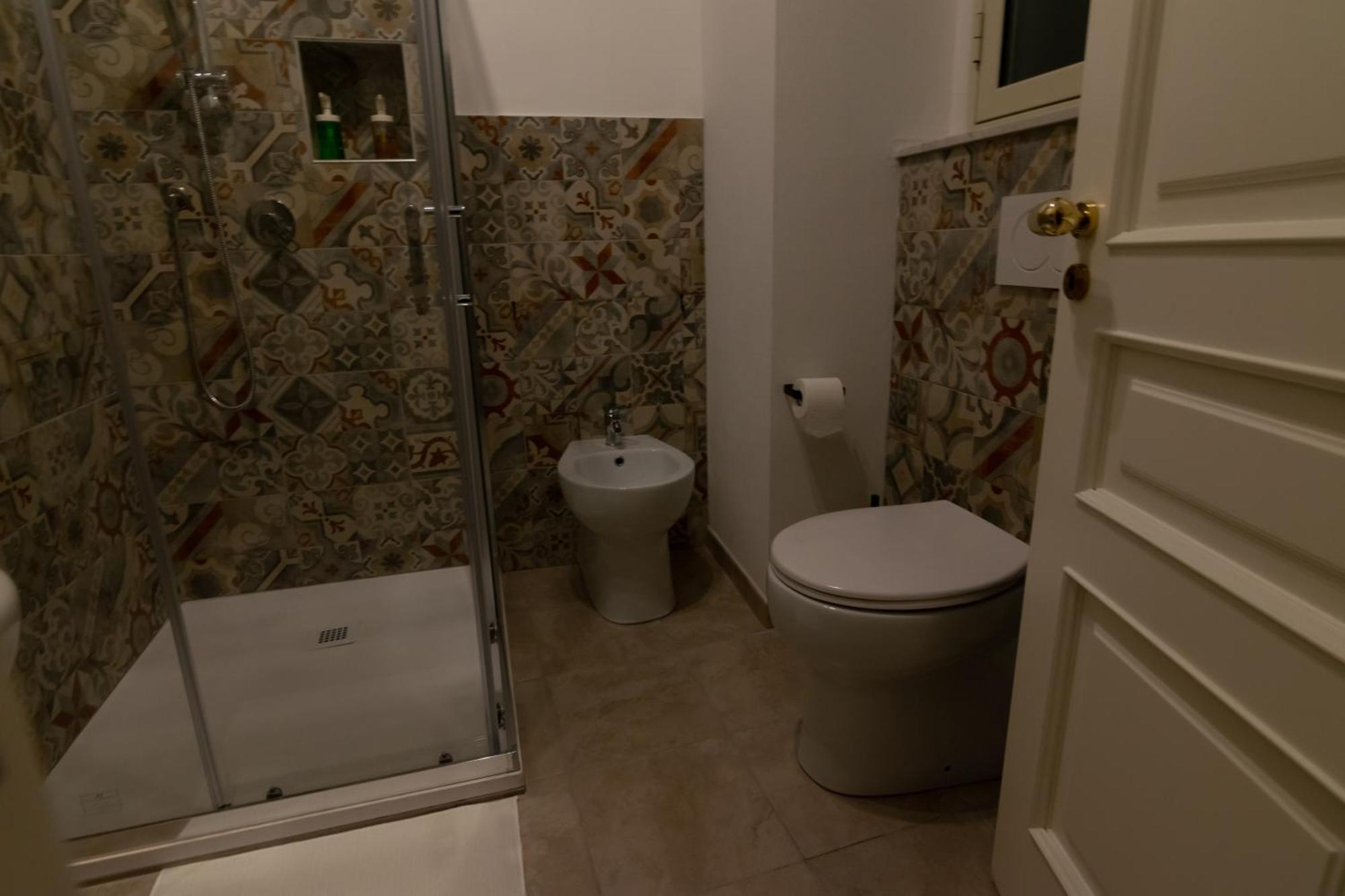 R-Home Exclusive Rooms Κατάνια Εξωτερικό φωτογραφία